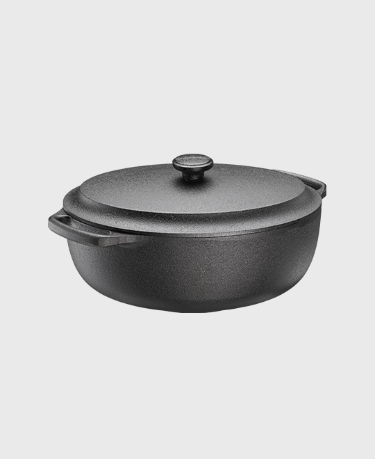 Black cast iron casserole 4 L oval with iron lid and two iron handles