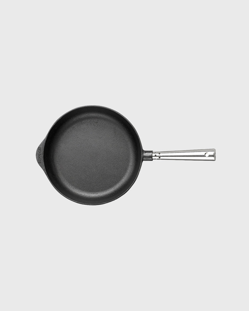 Black cast iron deep pan 25 cm round with self-ventilating stainless steel handle