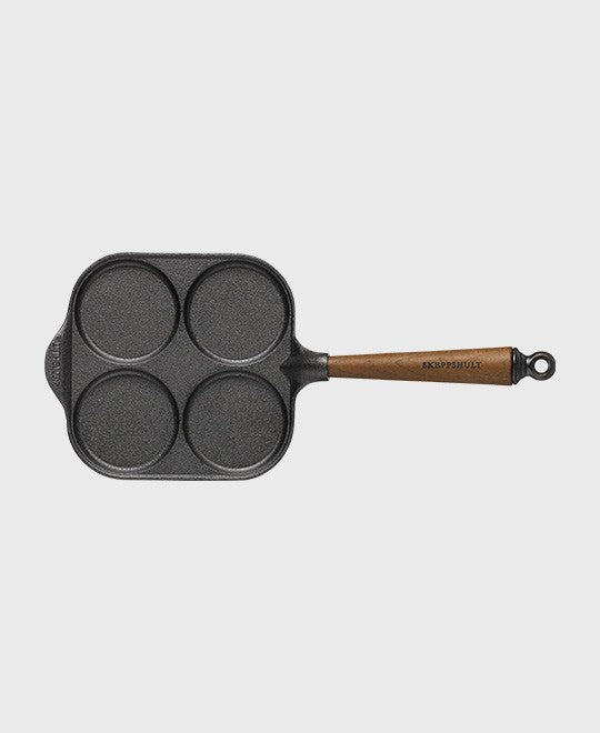 Black cast iron egg pan square 20x20 cm with walnut wood handle