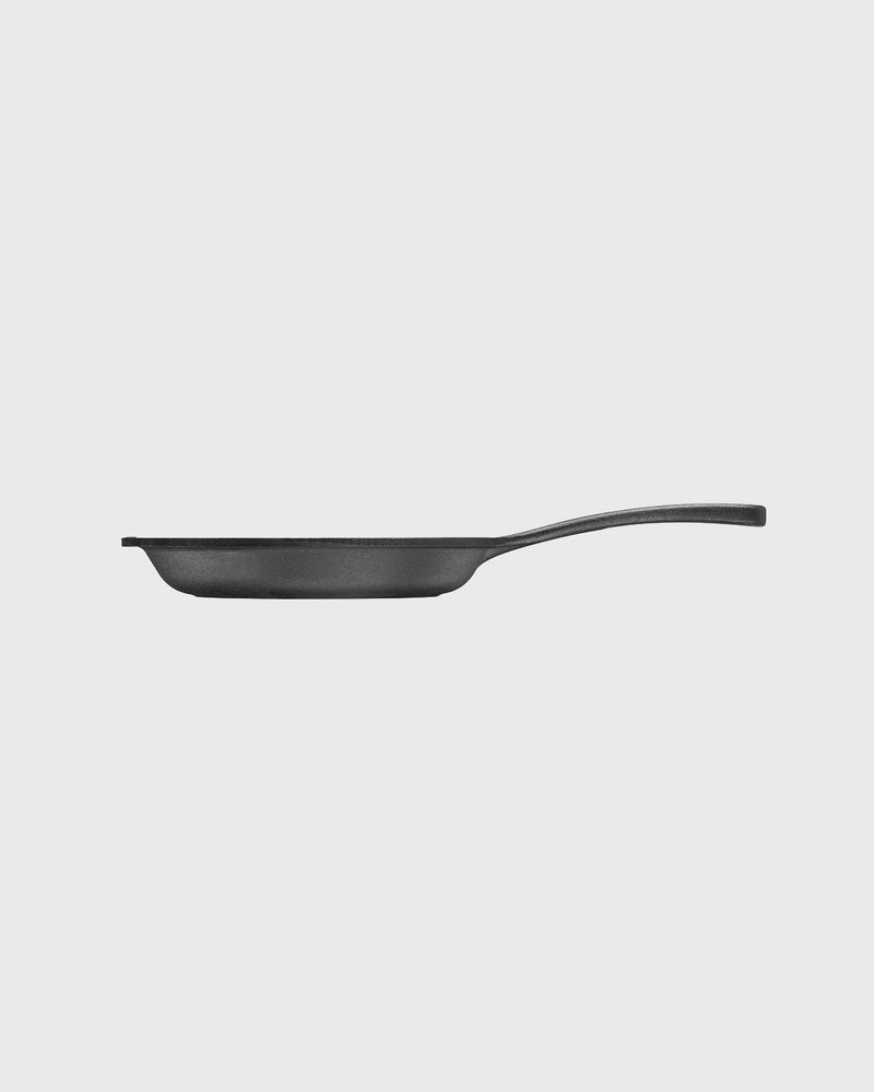 Black cast iron frying pan round 20 cm with iron handle