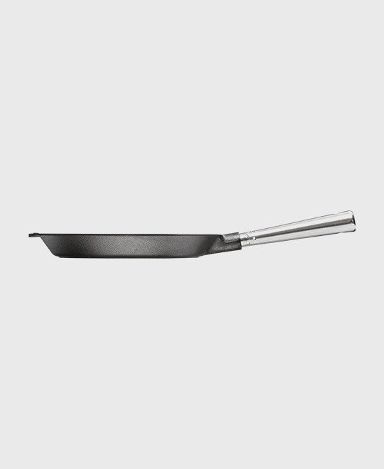 Black cast iron frying pan round 24 cm with self-ventilating stainless steel handle