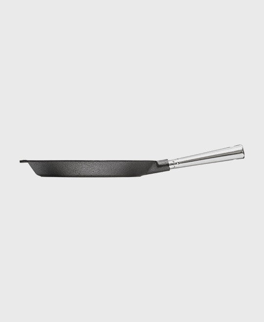 Black cast iron frying pan round 26 cm with self-ventilating stainless steel handle