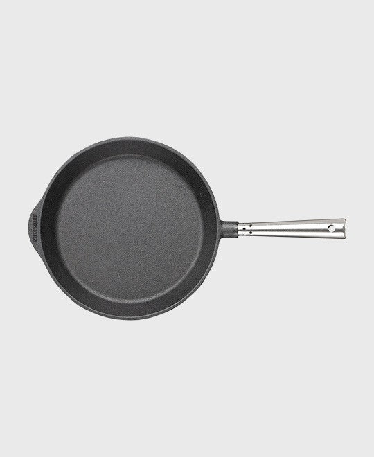 Black cast iron frying pan round 26 cm with self-ventilating stainless steel handle