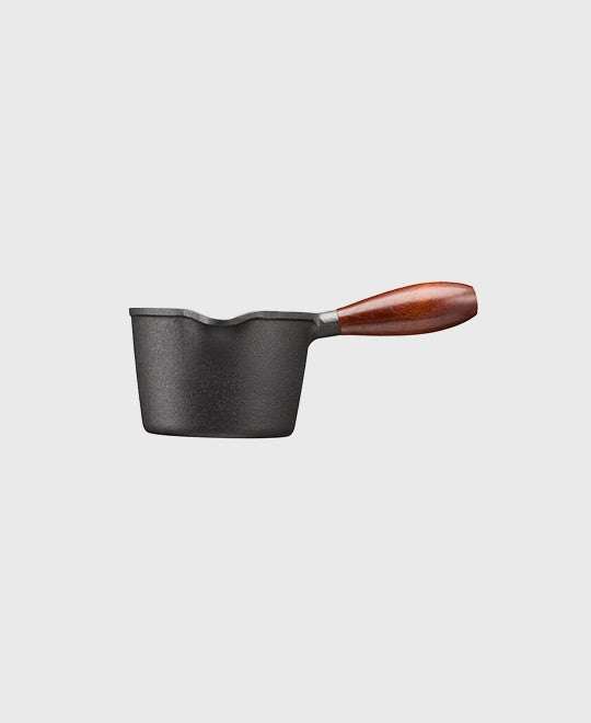 Black cast iron sauce pan 0.5 liter with beechwood handle
