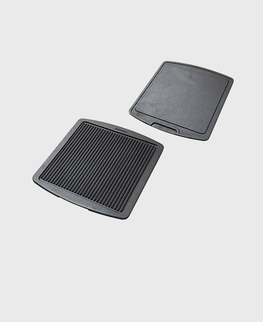 Black cast iron grill and frying plate square 35,5x32,5 cm with iron handles