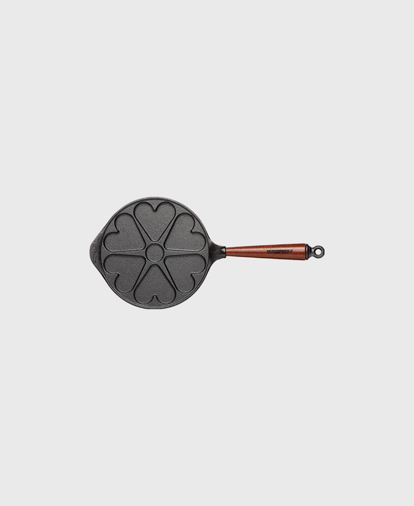 pancake pan heart shape cast iron pre-seasoned –