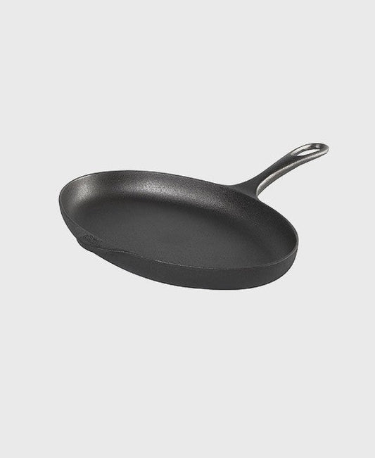 Black cast iron fish pan oval 33x21,5 cm with iron handle