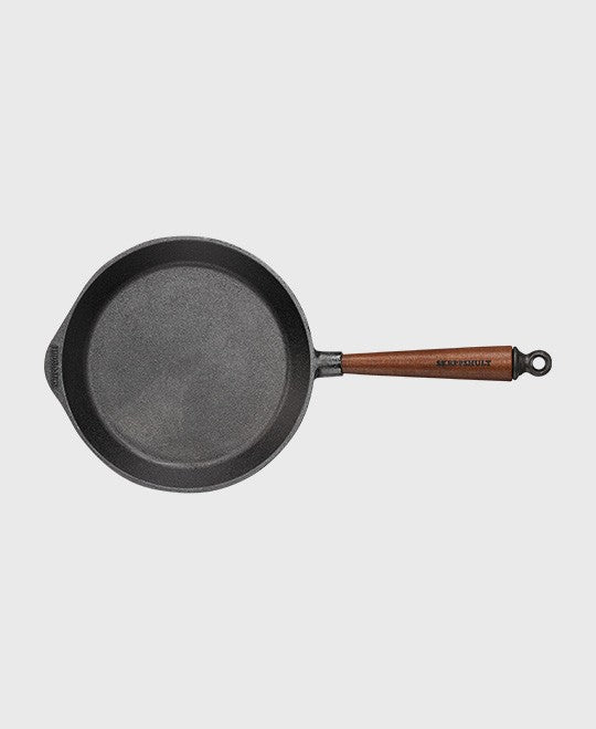 Black cast iron frying pan round 24 cm with beechwood handle