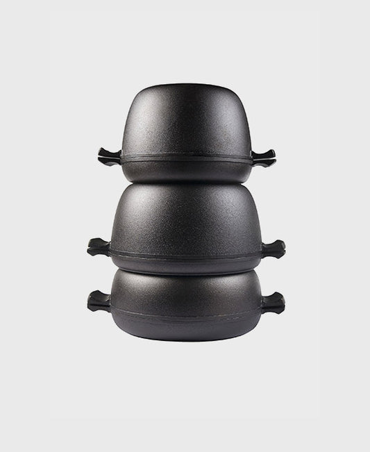 Black cast iron stack 6 pieces of casseroles and pans round